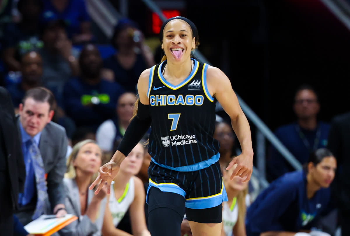 Chicago Sky Sends Intense Warning To WNBA About Chennedy Carter