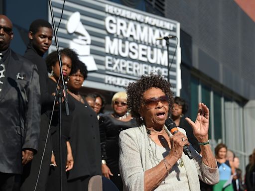 Muere Cissy Houston, madre de Whitney y ganadora de un Grammy, a los 91 años