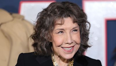 Lily Tomlin Is Not Convinced You (Jennifer Aniston) Can Reboot 9 to 5