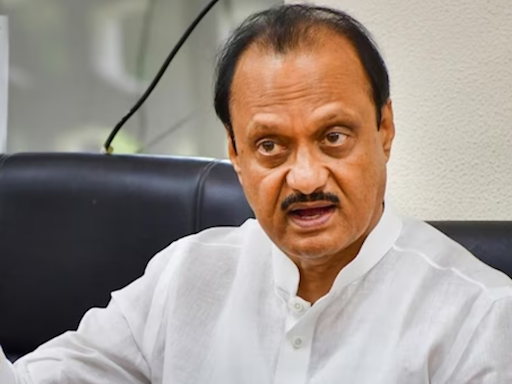 BREAKING NEWS: Big Blow to Ajit Pawar as 4 Leaders Quit NCP, Set To Join Sharad Pawar Fold