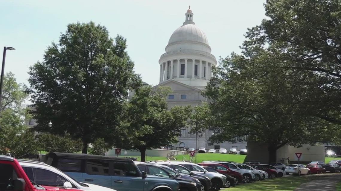 Arkansas lawmakers debate $100M contract focused on teacher development