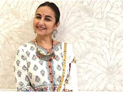 Divya Dutta expresses frustration over airline company after flight cancellation | Hindi Movie News - Times of India