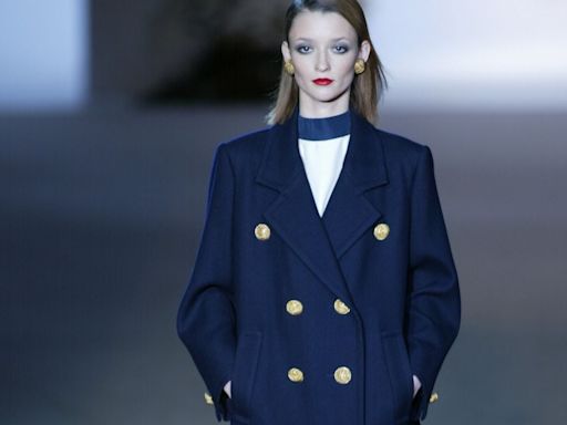 Breve historia del ‘pea coat’, el abrigo marinero que siempre está de moda