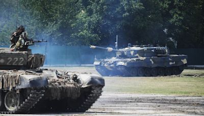 New Leopard tanks start rolling into Ukraine