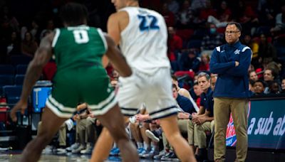 Liberty sports roundup: Men's basketball schedule released, women's soccer earns ranking, and more