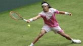 Grave resbalón sobre hierba de otro favorito en Wimbledon