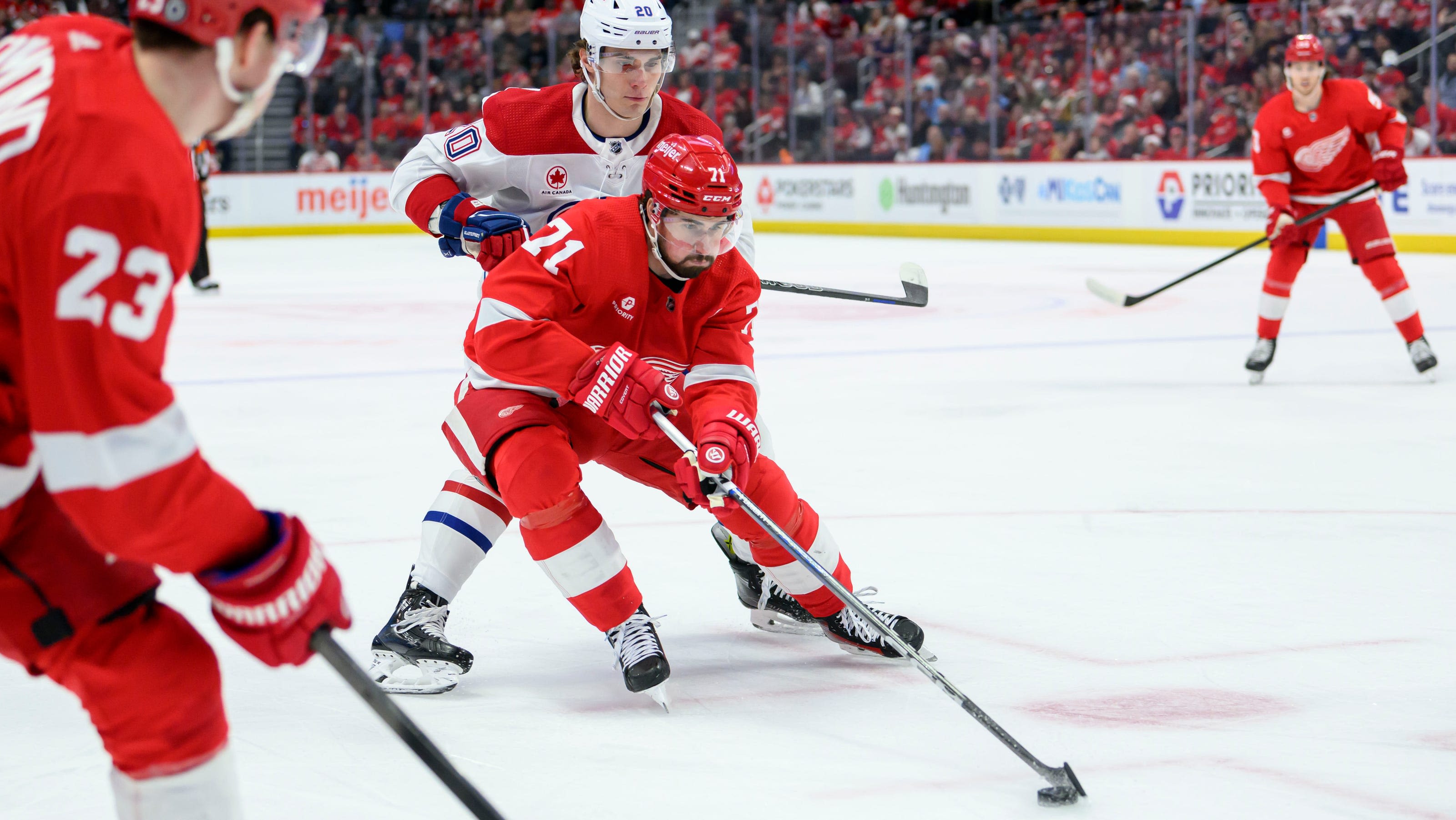 Dylan Larkin, Alex Lyon will represent USA at world championships