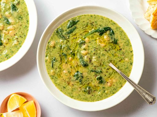 The 4-Ingredient Soup I Make When I’m Short on Time and Need Comfort