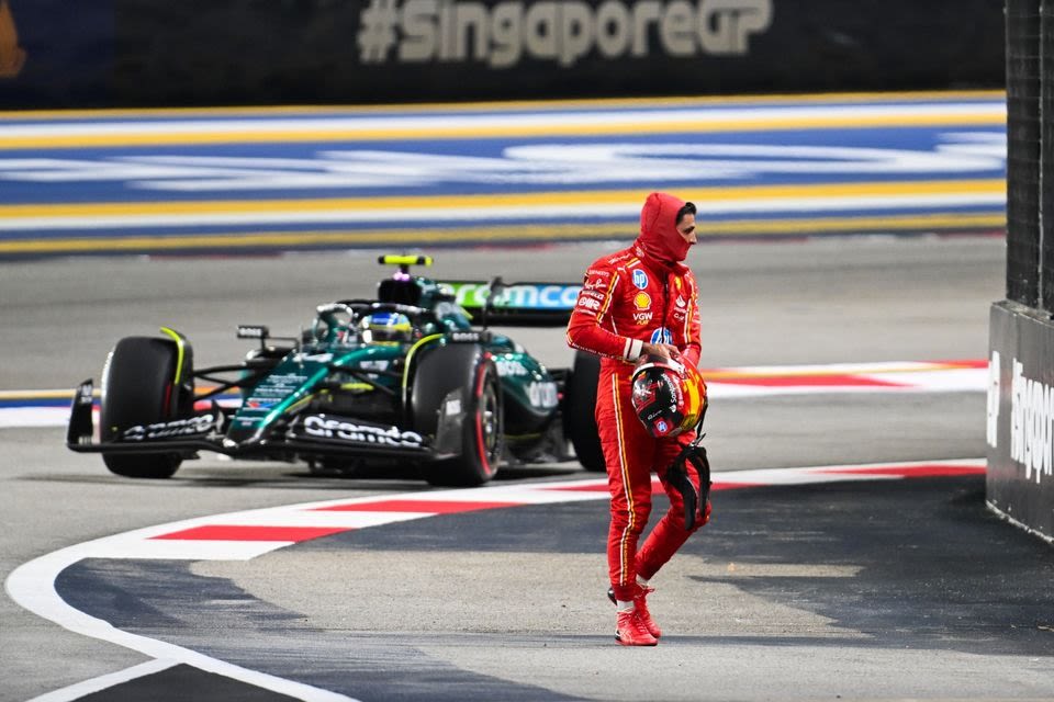 Sainz fined for crossing track after Singapore Q3 crash