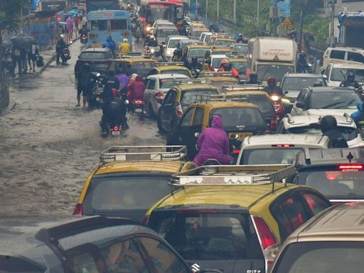 Heavy Rain Alert In Mumbai, Some Roads Flooded; Chief Minister Takes Stock