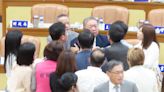 同黨議員怨審查會抽籤不公平 新北議長怒砸手機爆粗口