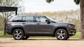 Más competencia entre los SUV grandes: Jeep suma una versión al icónico Grand Cherokee 4x4