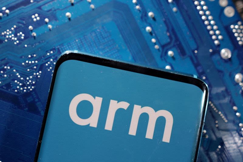 Arm offers new designs, software for AI on smartphones