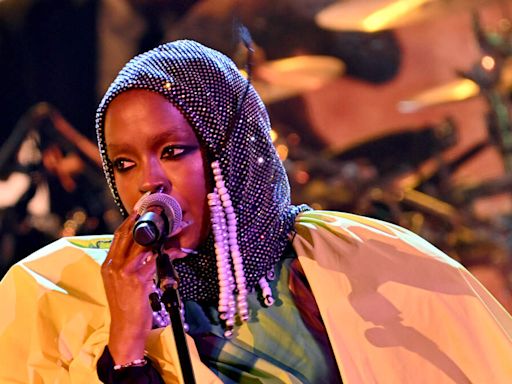 What's the 4-1-1 Lauryn Hill is coming to Philly | ALT 104.5 | iHeartMedia Communities: Philadelphia