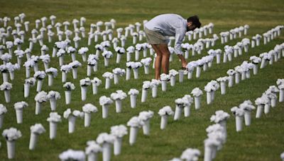 Casi 100.000 niños en EE.UU. perdieron a uno de sus padres por sobredosis de drogas o violencia armada en 2020, según estudio