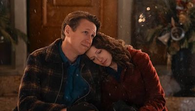 'The Best Christmas Pageant Ever' trailer: Lauren Graham, Judy Greer, and Pete Holmes star in holiday movie