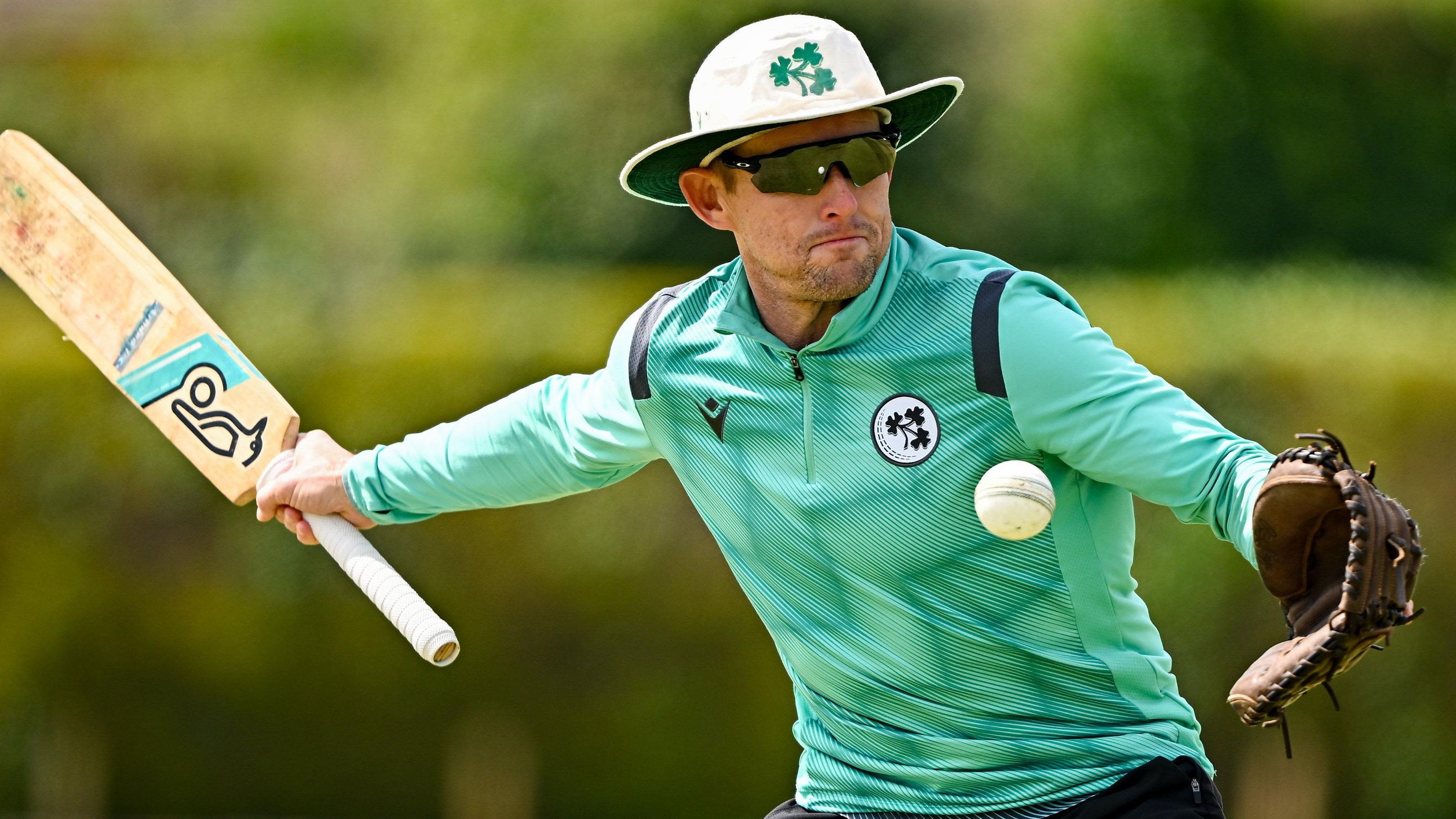 Ireland coach Malan agrees contract extension