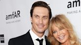 Oliver Hudson says he sometimes 'felt unprotected' growing up with mother Goldie Hawn