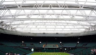 On this day in 2009 – New Wimbledon roof closed during match for first time