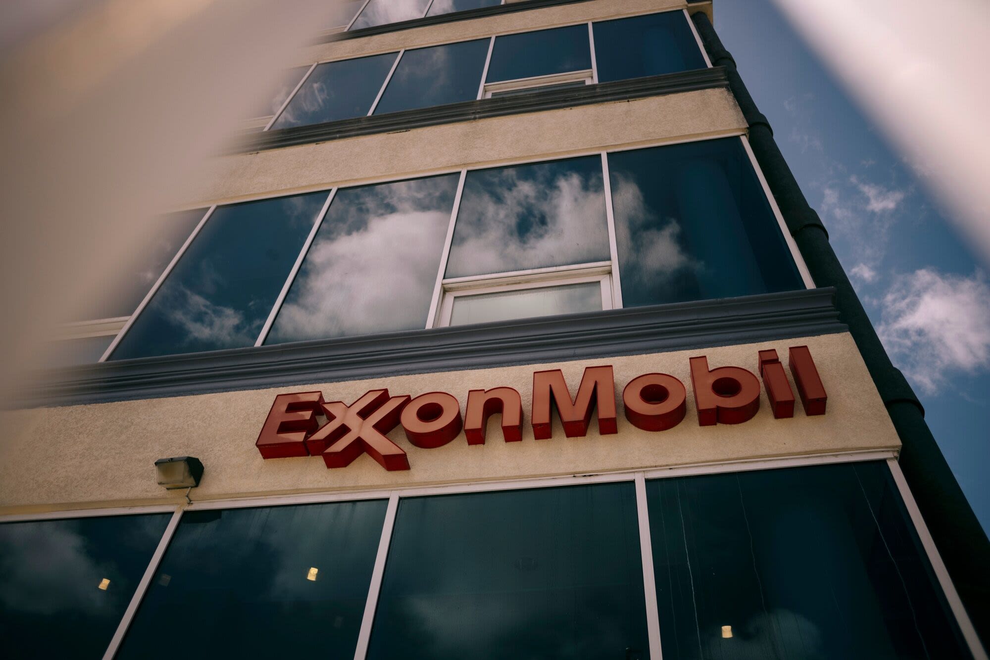 Exxon to Move Tech Center to Houston, Shut New Jersey Campus