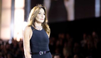 "Il faut que les femmes le fassent" : ce message important lancé par Carla Bruni, touchée par un cancer du sein