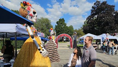 Fest in Geneva draws fans of artist Frida Kahlo