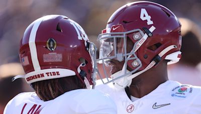 Alabama near the top in latest college football Top-25 rankings