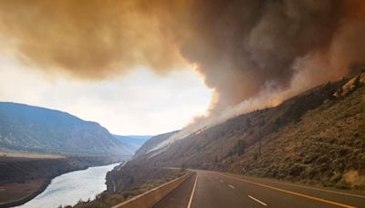 B.C. warns wildfires may cause more sudden closures along Interior highways