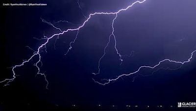 'Big boom and a jolt': B.C. family recounts flight where lightning strikes plane