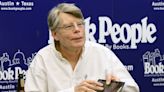 Stephen King se suma a los críticos que piden a Biden que retire su candidatura a las elecciones "por el bien de América"