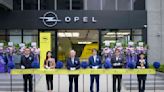 OPEL內湖旗艦展示中心盛大開幕即日起推出PREMIUM PRE-OWNED聰明買車新選擇與利達租車聯手火熱推車多元月租優惠方案