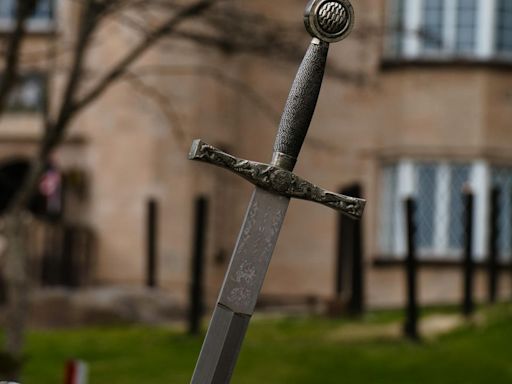 Roban la espada Excalibur francesa: una leyenda de 1.300 años que perteneció al caballero Roldán