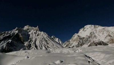 2 tourists rescued, local missing as part of glacier caves in in J-K’s Sonamarg