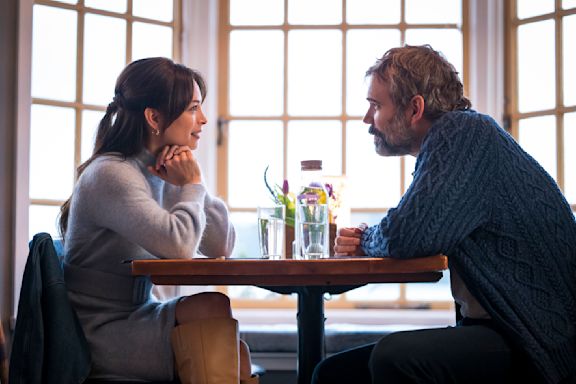 'Murder in a Small Town': Rossif Sutherland, Kristin Kreuk lead crime drama dedicated to Donald Sutherland