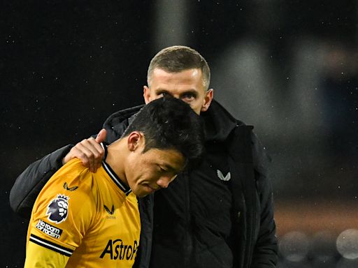 Wolves forward sent off for punching Como player after alleged racist abuse aimed at Hwang Hee-chan