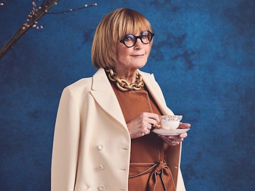 Anne Robinson confirms she is in relationship with Andrew Parker Bowles