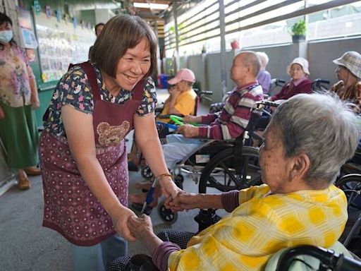 二度就業熱門選項 花甲奶奶變身超級照服員