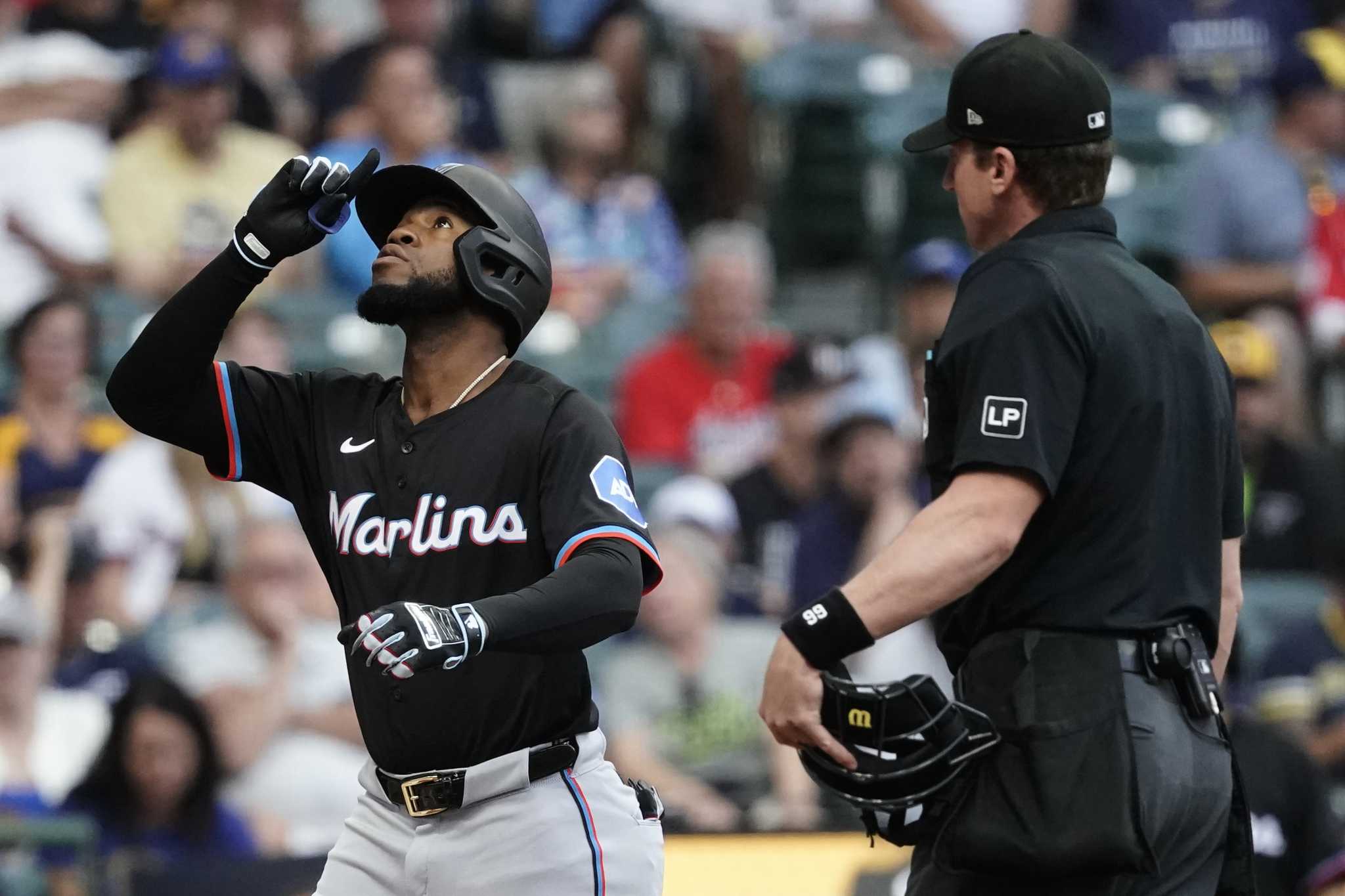 Bryan De La Cruz, Jake Burger help Marlins strike early in 6-2 victory over the Brewers