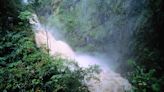Heavy rain pummels Hawaii, causing landslides and flooding