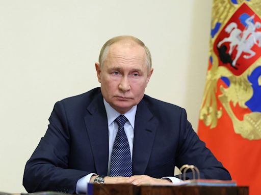 Putin warns that Nato will be ‘at war’ with Russia if Ukraine missile restrictions lifted