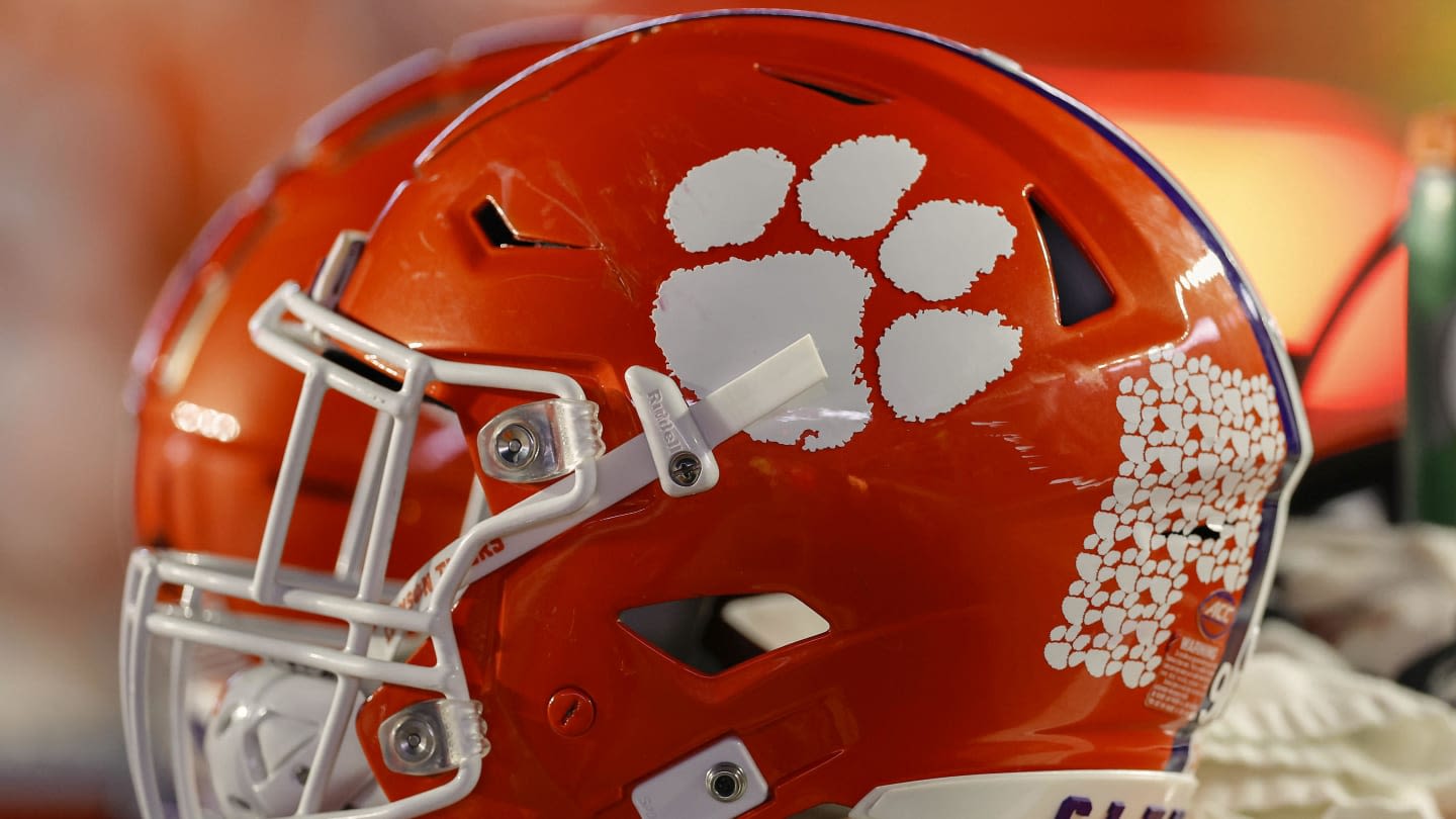 Exclusive: Clemson on SI Sits Down with Star QB Recruit Hebert
