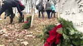 GR community lays wreaths to honor those who served