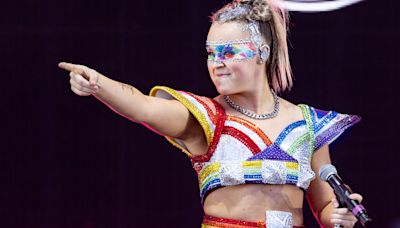 JoJo Siwa reflects on Candace Cameron Bure feud: 'If I saw her, I would not say hi'