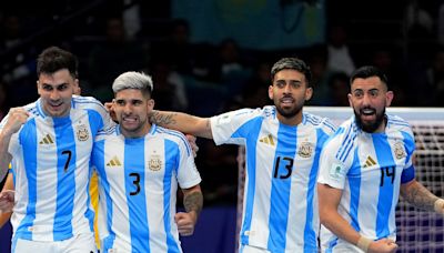 Mundial de futsal Uzbekistán 2024: el blooper de Kazajistán que metió a Argentina en su tercera semifinal consecutiva y lo llevó a otro cruce con Francia