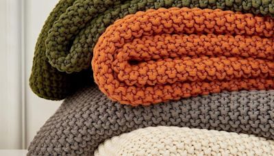 5 cozy throw blankets for fall