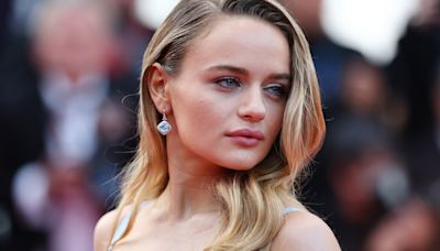 Joey King Chopped Her Long Hair Into a Bob Between Cannes Red Carpets