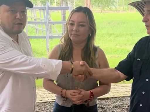Álvaro Uribe se encontró con el hijo del Mono Jojoy en El Ubérrimo: “El país debe empezar a dialogar”