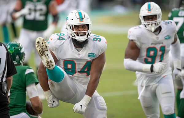 Raiders DT Christian Wilkins ranked as the No. 6 DT by NFL execs and coaches