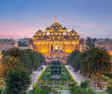 Which God is worshipped in Akshardham Temple? - Times of India