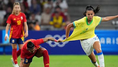 Olimpíadas: espanhola desdenha da seleção brasileira após derrota no futebol e tem perfil ‘invadido’